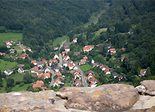 Blick von der Wegelnburg auf Nothweiler